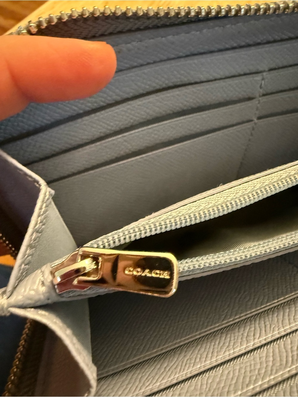 COACH Leather Flap Crossbody Bag in Lavender Blue with Matching Wallet - Picture 9 of 9